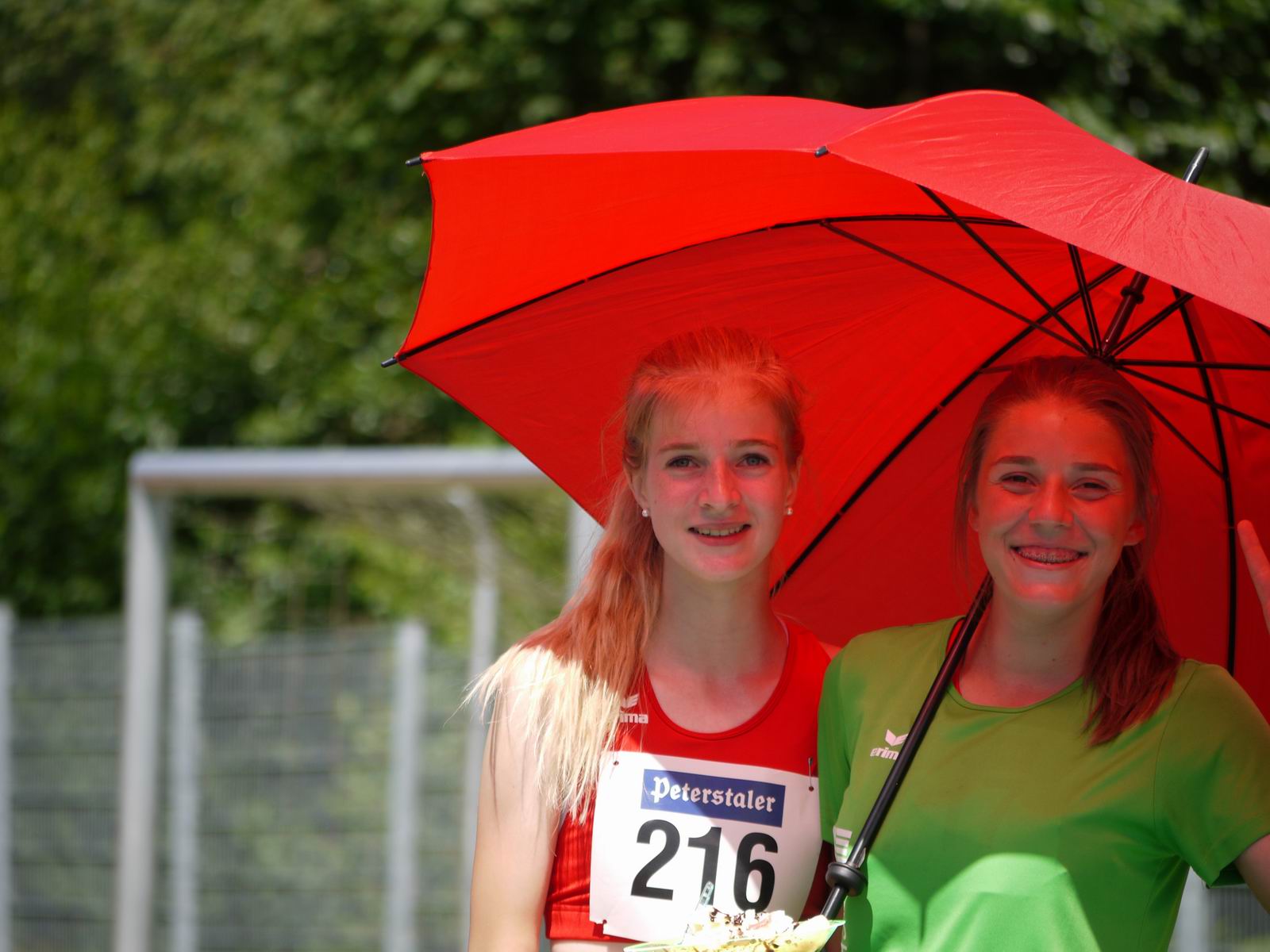           Leonie        +        Feline